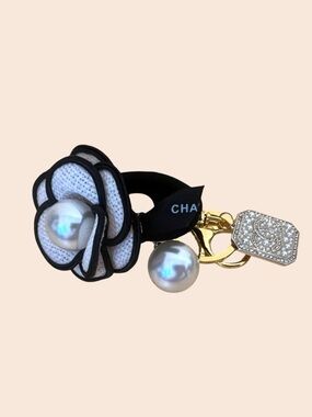 Black & tan Camellia Pearl and Gold Logo Keyring